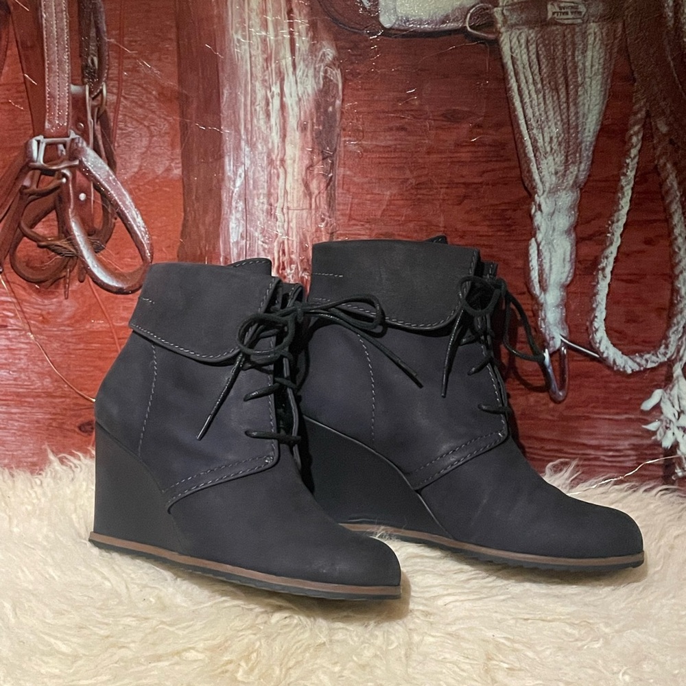Tesori leather wedge boots